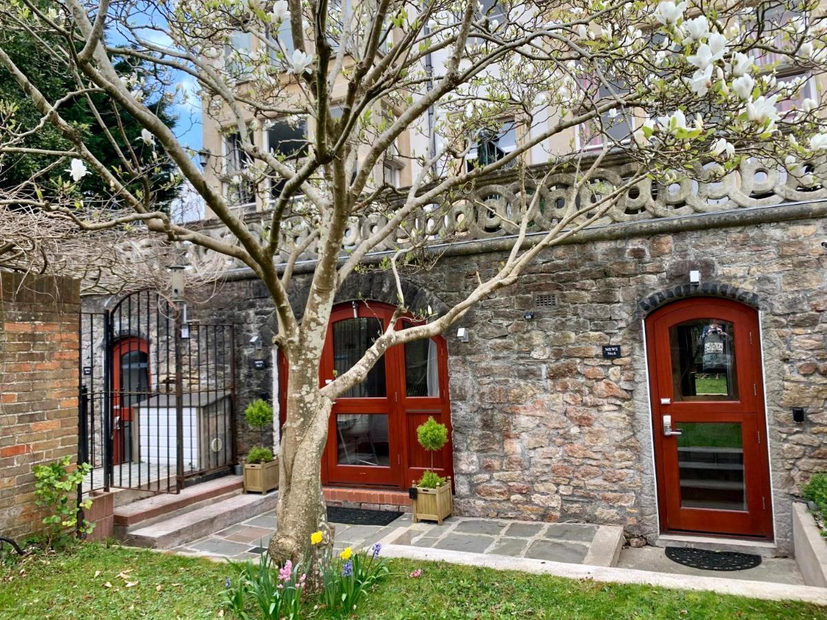 Ferndale Mews Bed & Breakfast Bristol Bagian luar foto