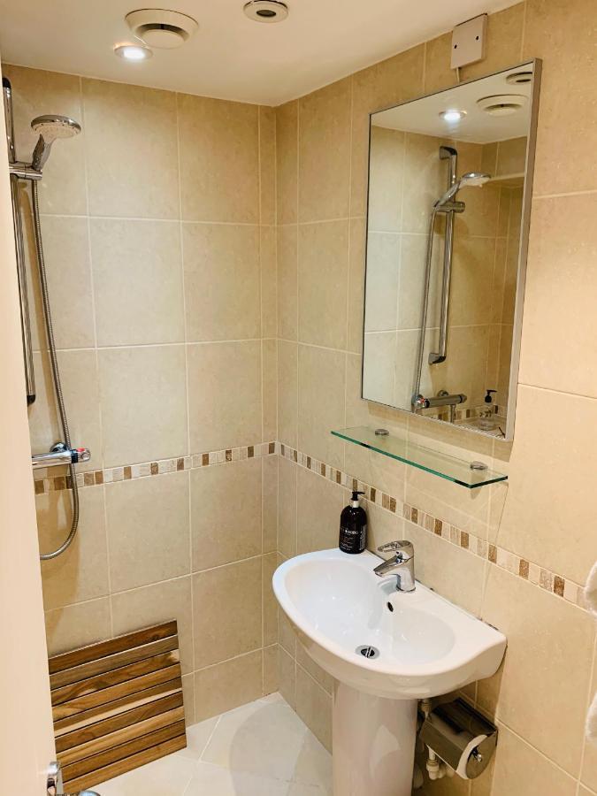 Ferndale Mews Bed & Breakfast Bristol Bagian luar foto