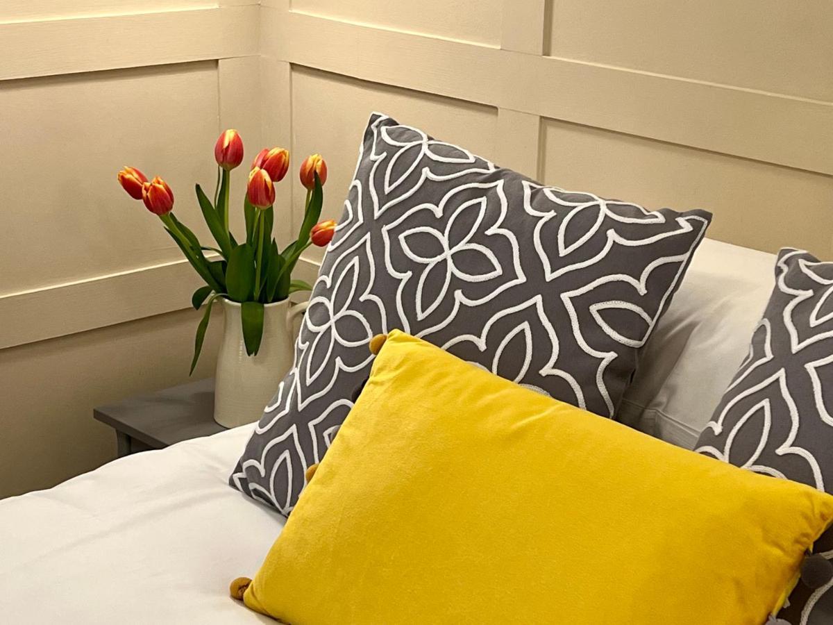 Ferndale Mews Bed & Breakfast Bristol Bagian luar foto