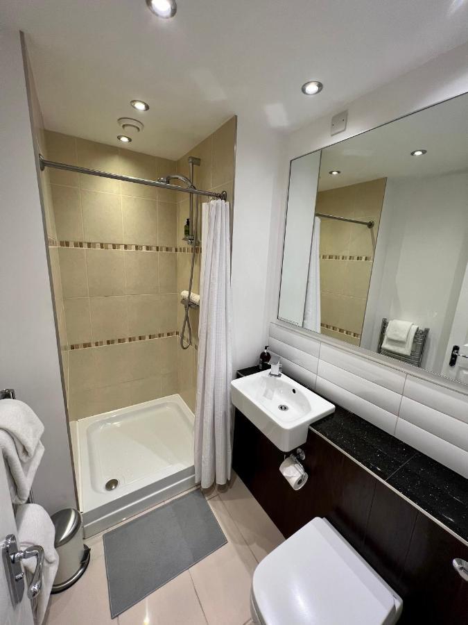 Ferndale Mews Bed & Breakfast Bristol Bagian luar foto